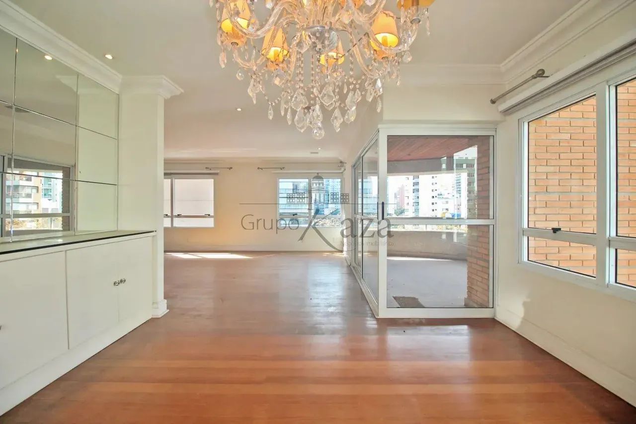 Oportunidade - Apartamento - Moema - 4 Dormitórios - 240m². - Foto 2