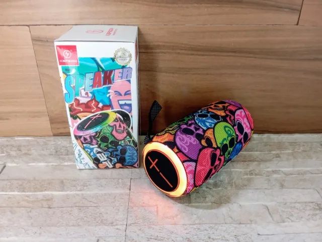 Caixa de Som Bluetooth com Grave Forte a Prova D'agua Estampa Caveira - Foto 4