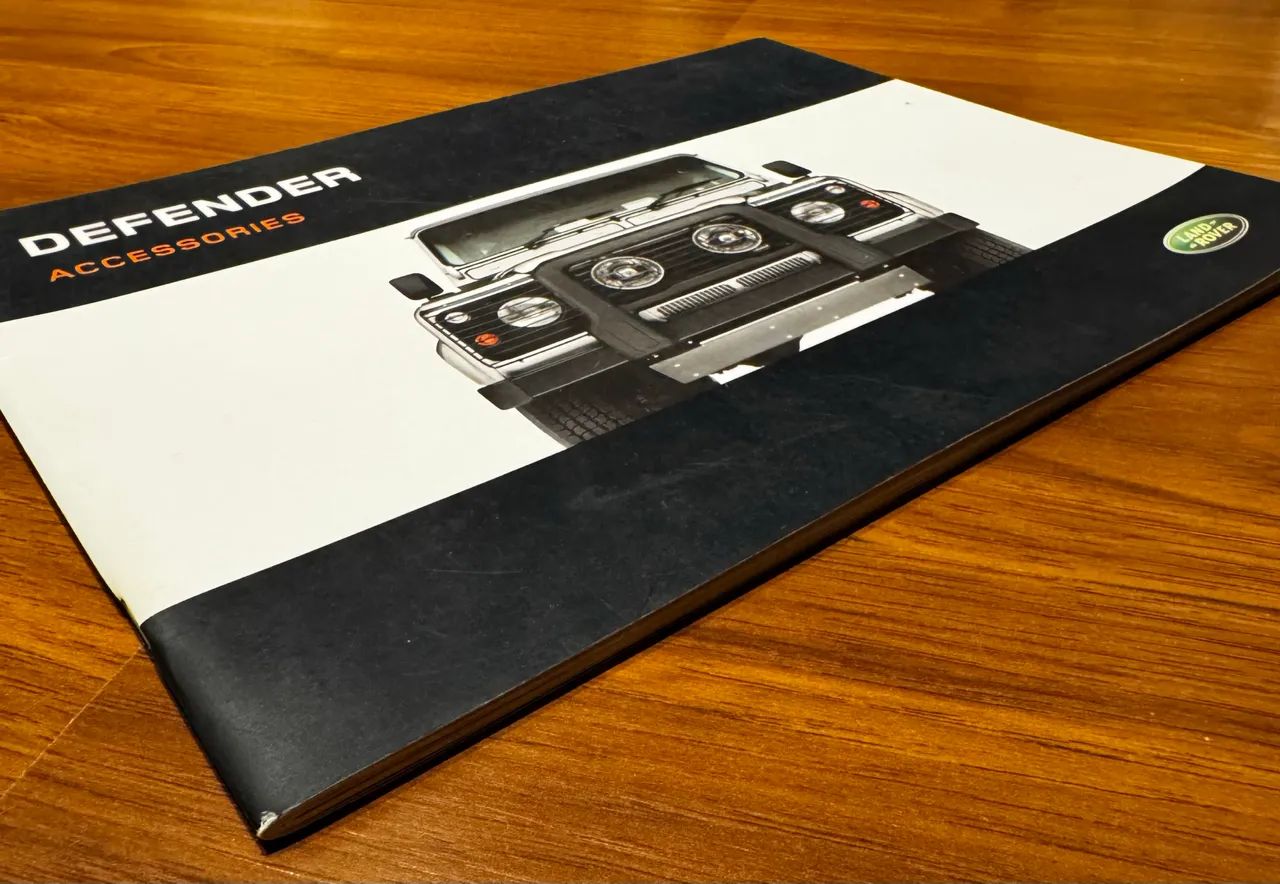 LIVRO ORIGINAL LANDO ROVER DEFENDER 90 e 110 ACESSÓRIOS RARIDADE
