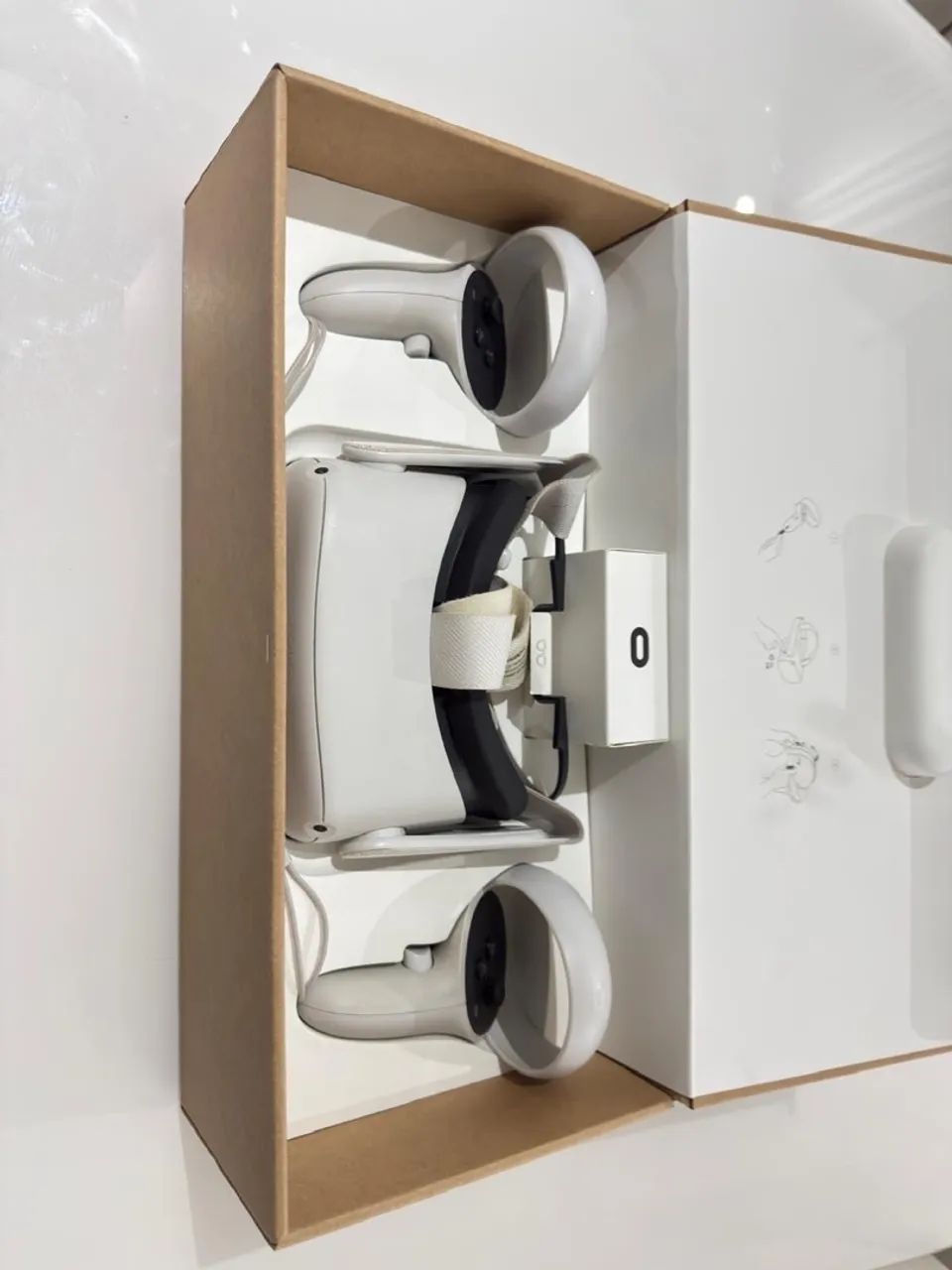 Meta Quest 2 - Óculos de Realidade Virtual - 128GB - Foto 5