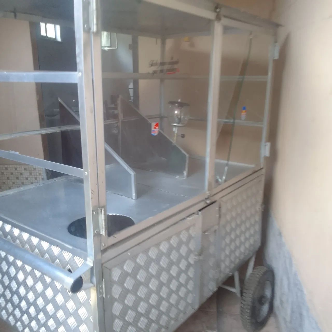 Carrinho De pipoca de aluminio bom estado 