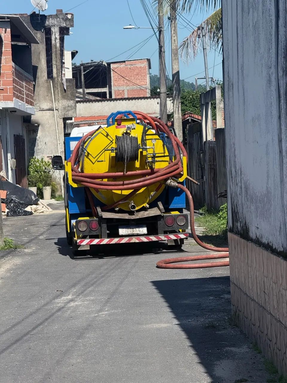  Kia Bongo com tanque de sucção e Hidrojateamento 
