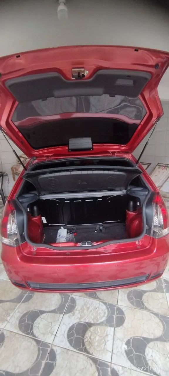 Fiat Palio Celebration 1.0 Fire Flex 8V 4P 2015 - Foto 4