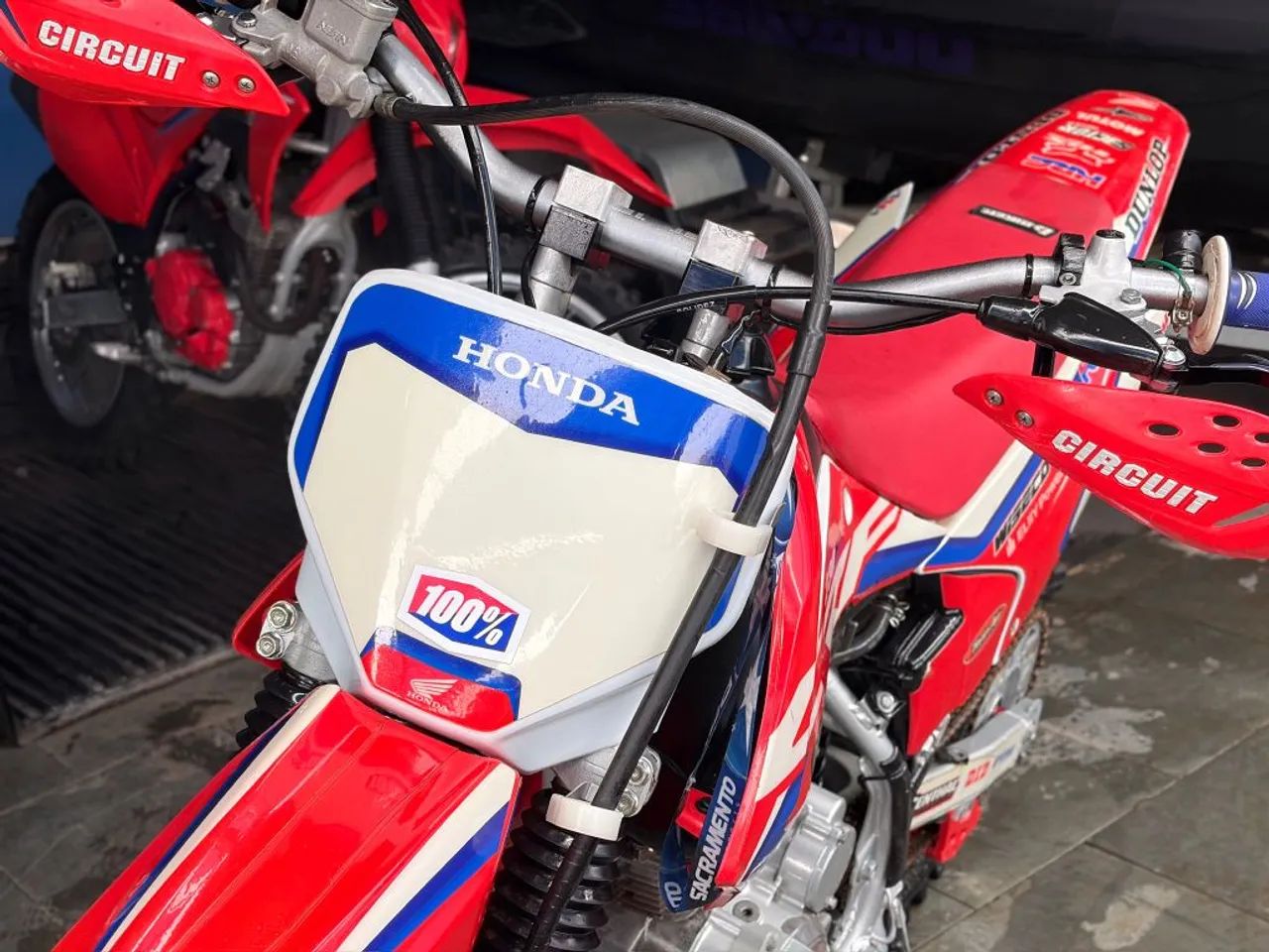 CRF 230 F