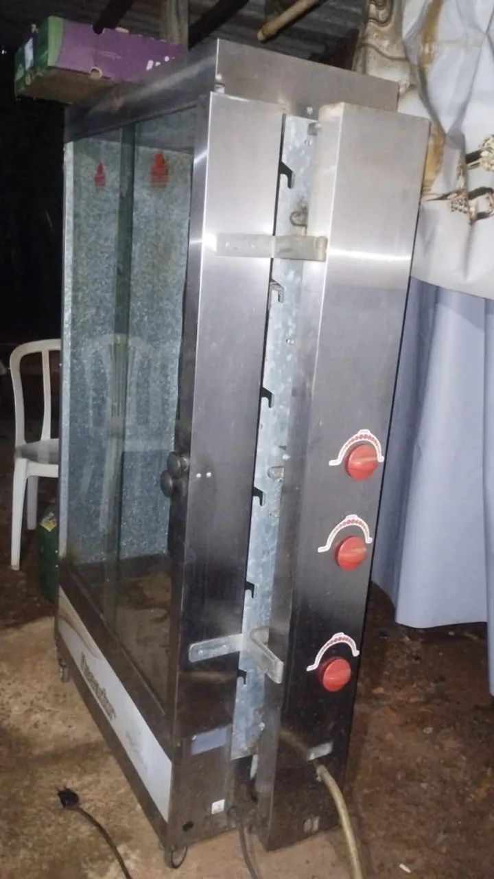Máquina de assar frango 