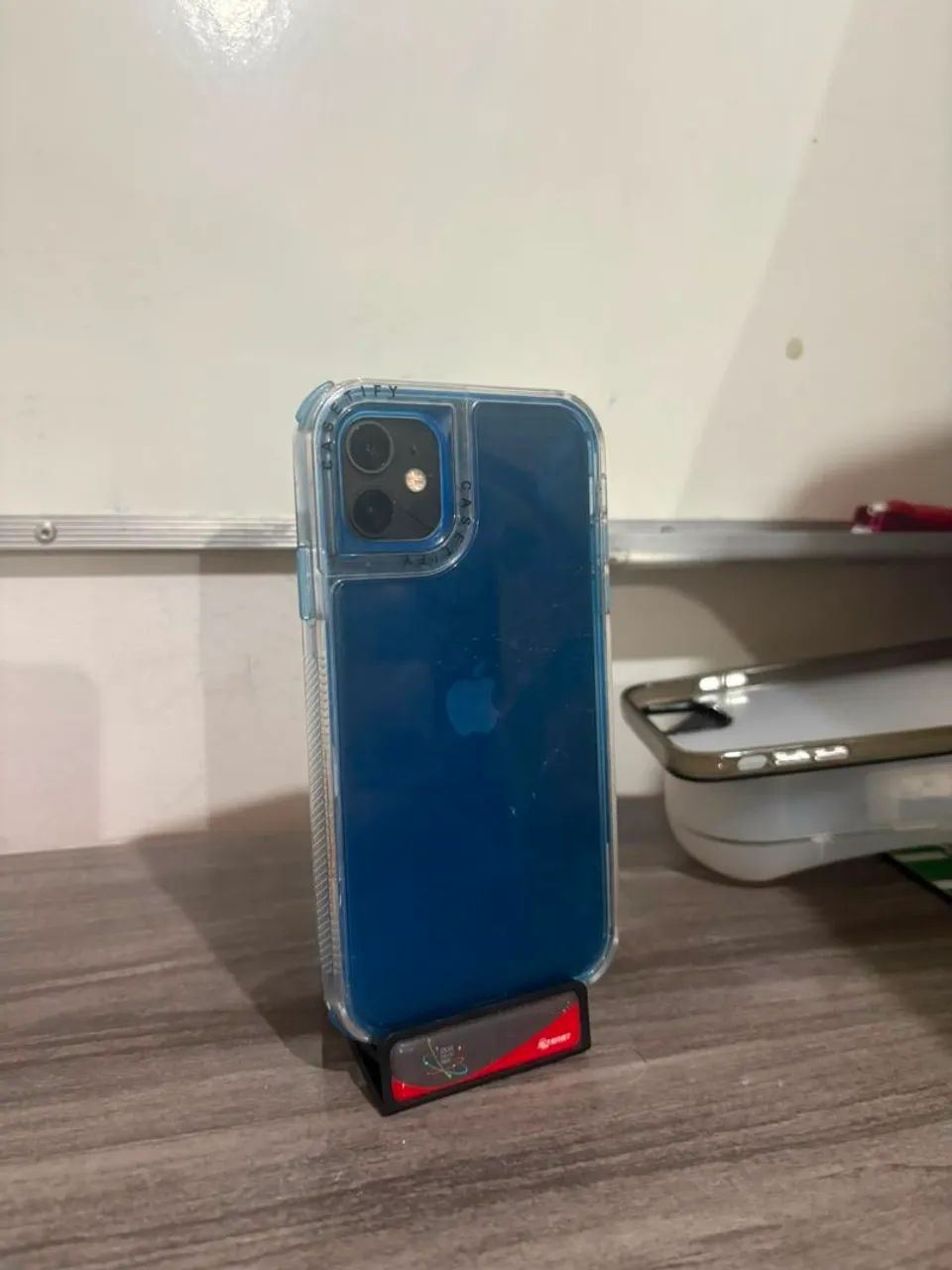 Capinha iPhone 11 ? 2 em 1 ? transparente e azul 