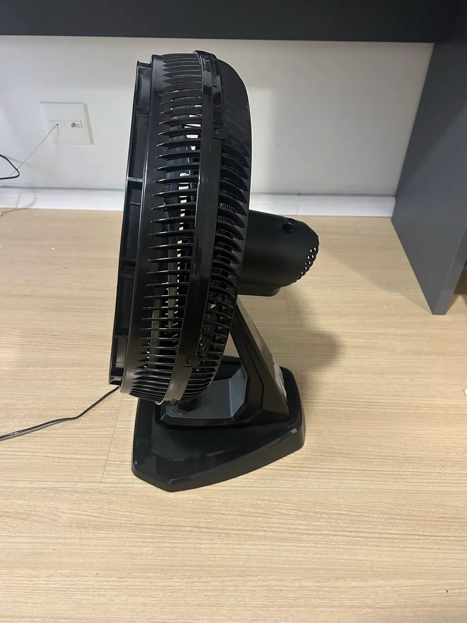 Ventilador potente 8 pás mesa e parede - Foto 3