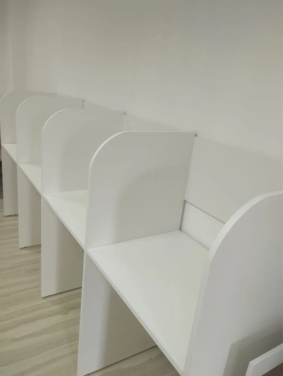 Estação/bancada de trabalho 463720910653368321