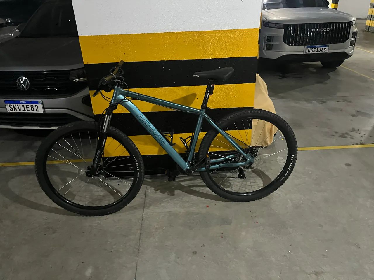Bicicleta MTB Aro 29 High One