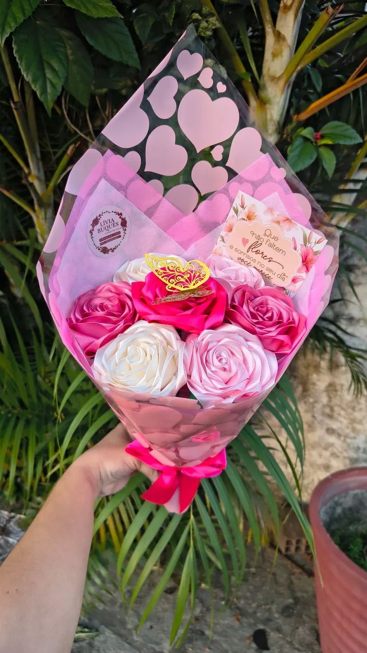 Buquê de rosas de cetim  - Foto 2