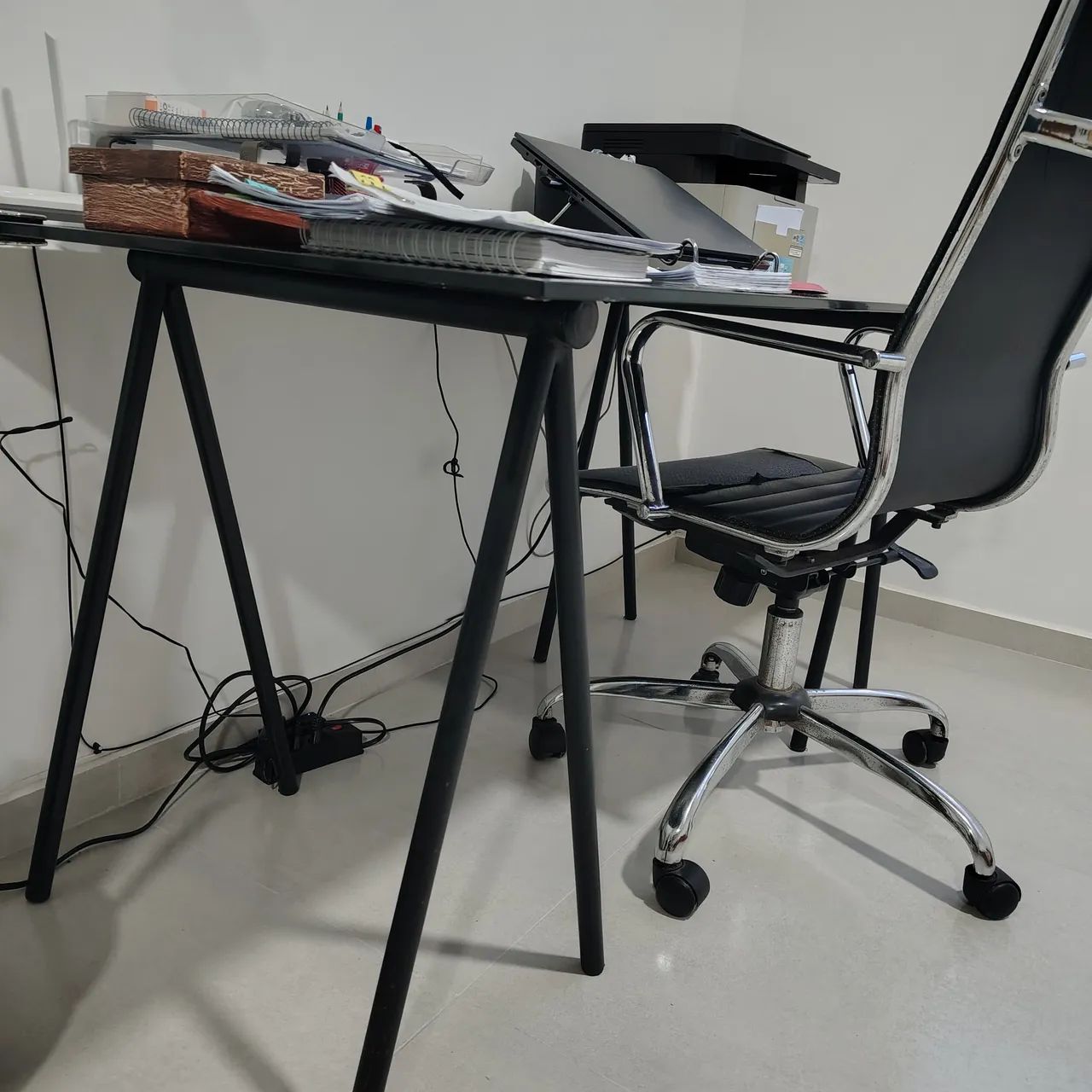 Mesa de vidro preta  - Foto 3