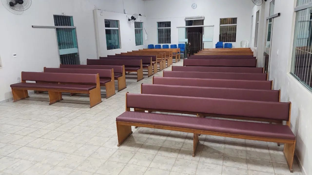 Capotaria dos bancos da sua igreja 