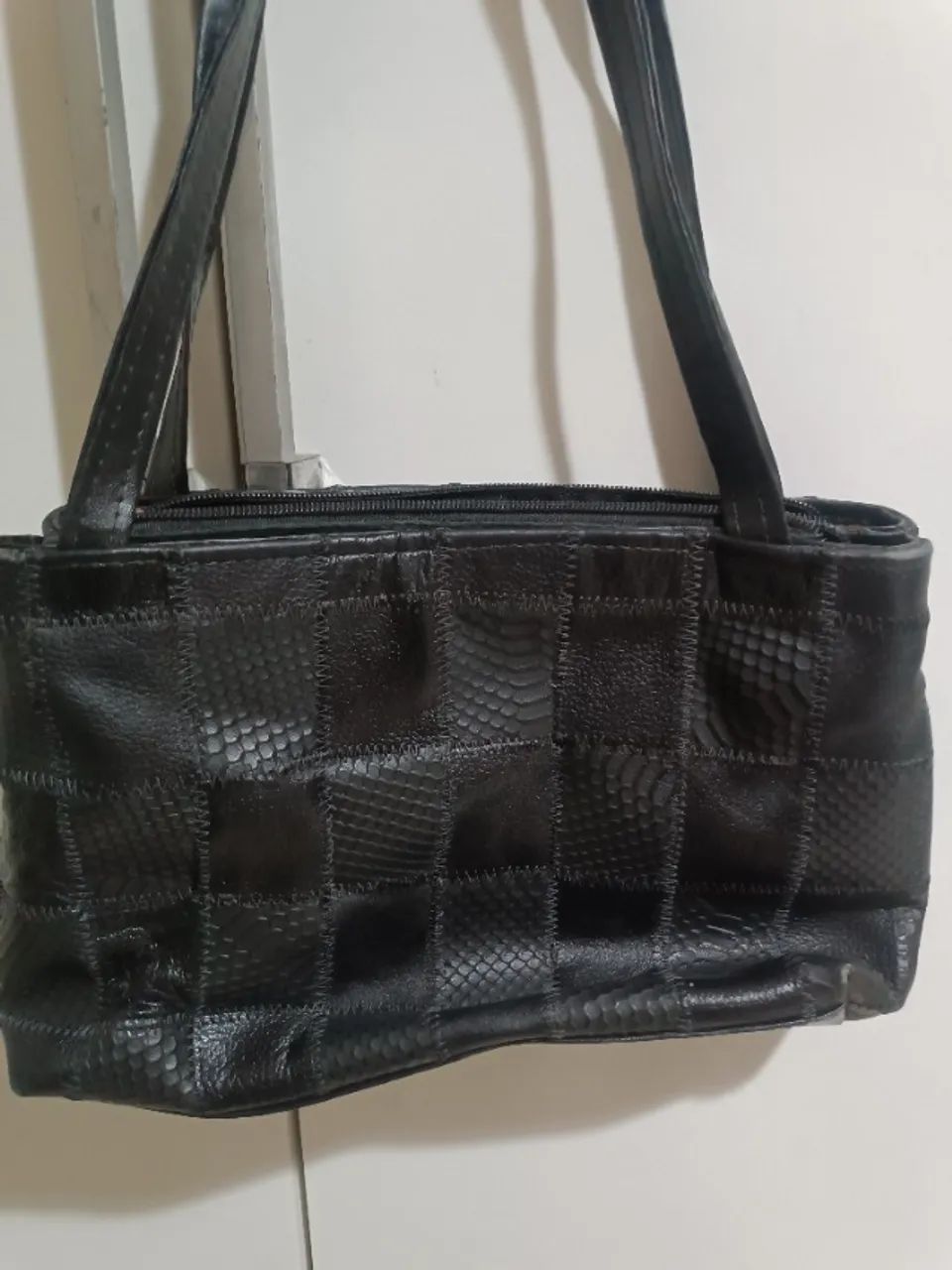 Bolsa feminina média preta usada - Foto 4