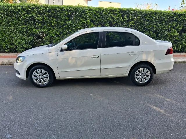 Volkswagen Voyage 2015