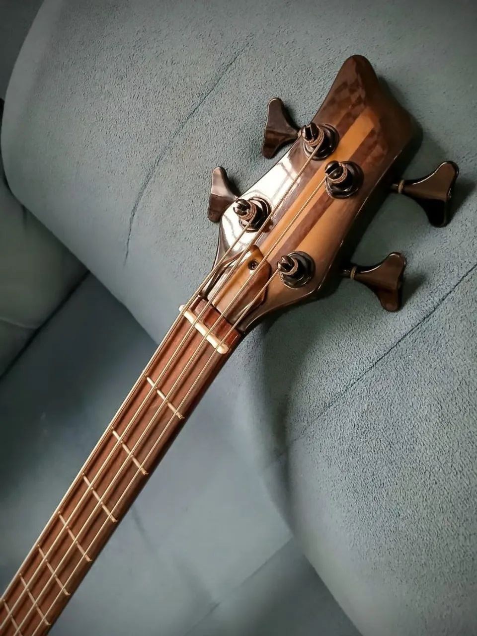 Contrabaixo Cherutti MUITO NOVO! - Foto 4