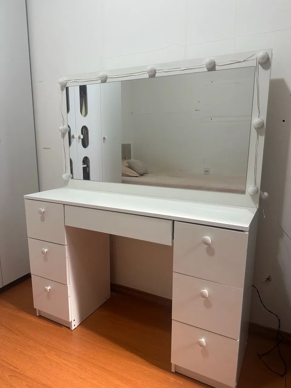 Penteadeira Ditalia Branca com espelho e led 