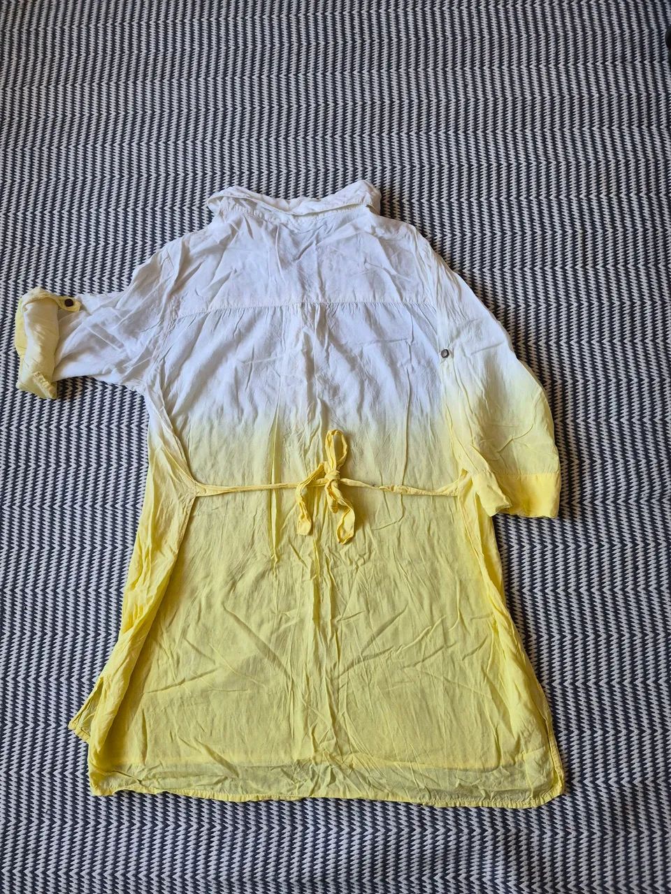 Bata amarela em degradê em viscose - Foto 4