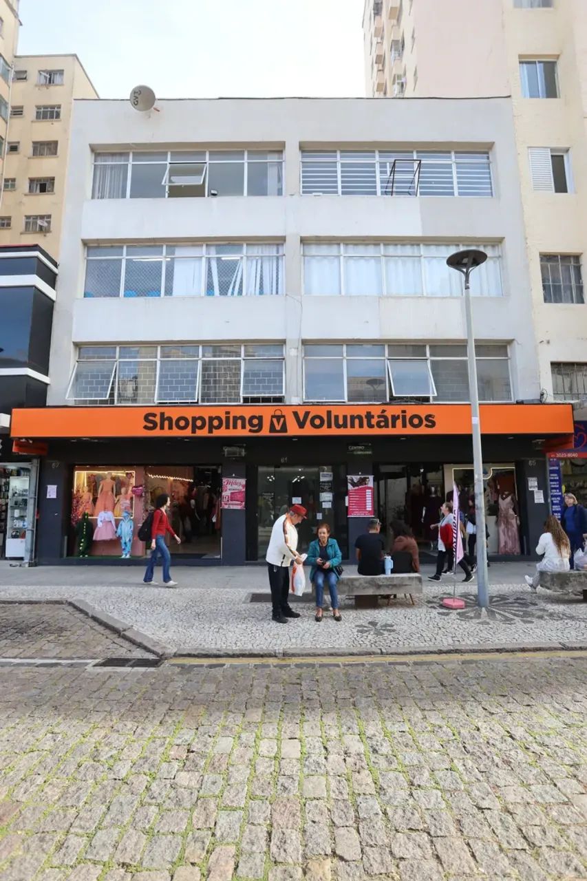 Prédio/Edifício inteiro para venda tem 1300 metros quadrados em Centro - Curitiba - Paraná - Foto 2