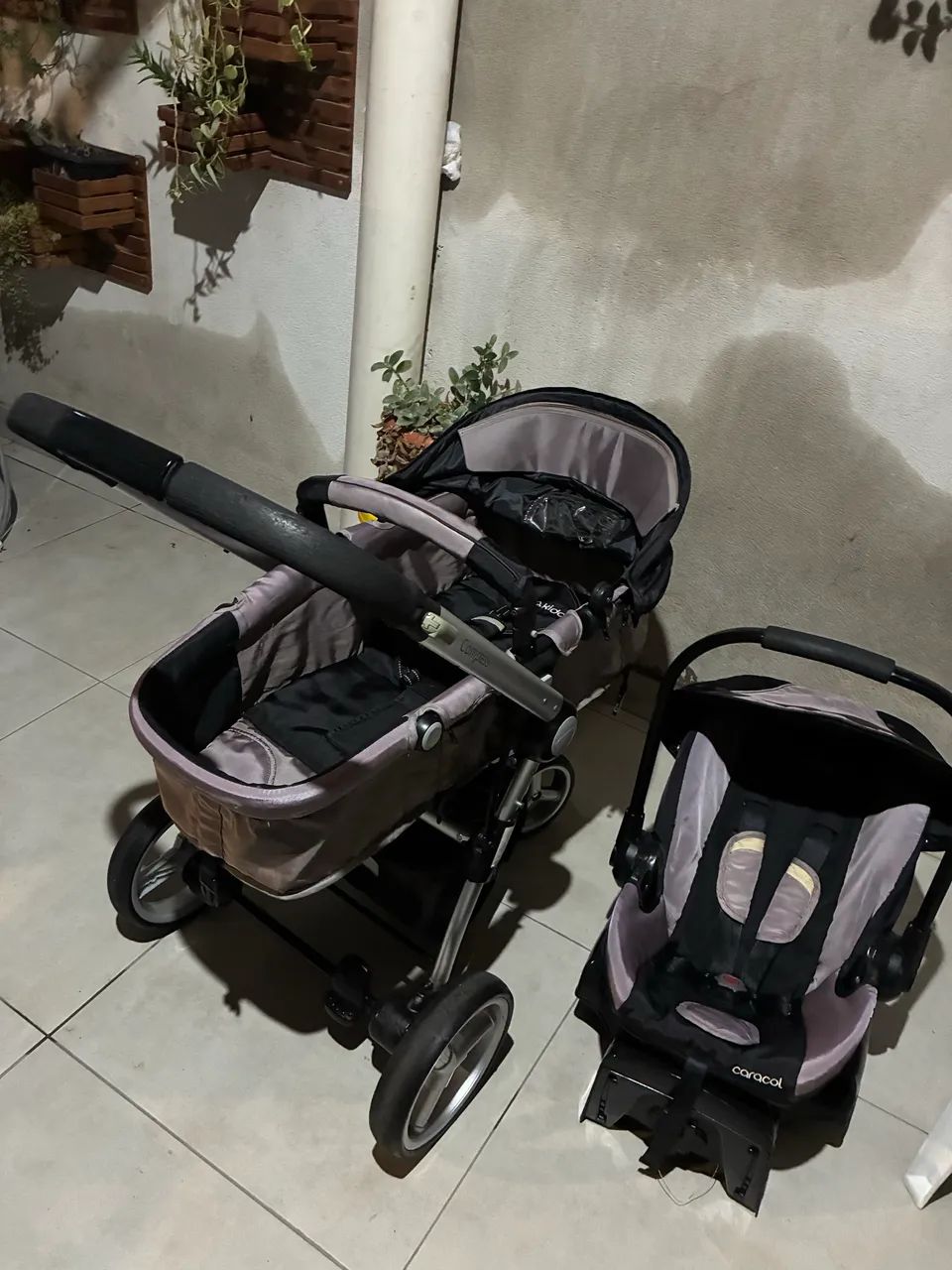 Carrinho com BB conforto 