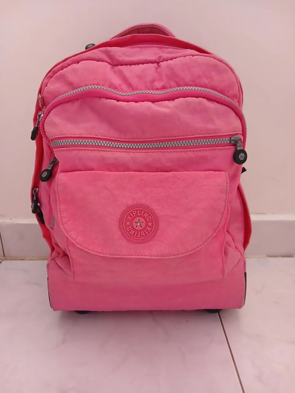 Mochila com Rodinhas Kipling