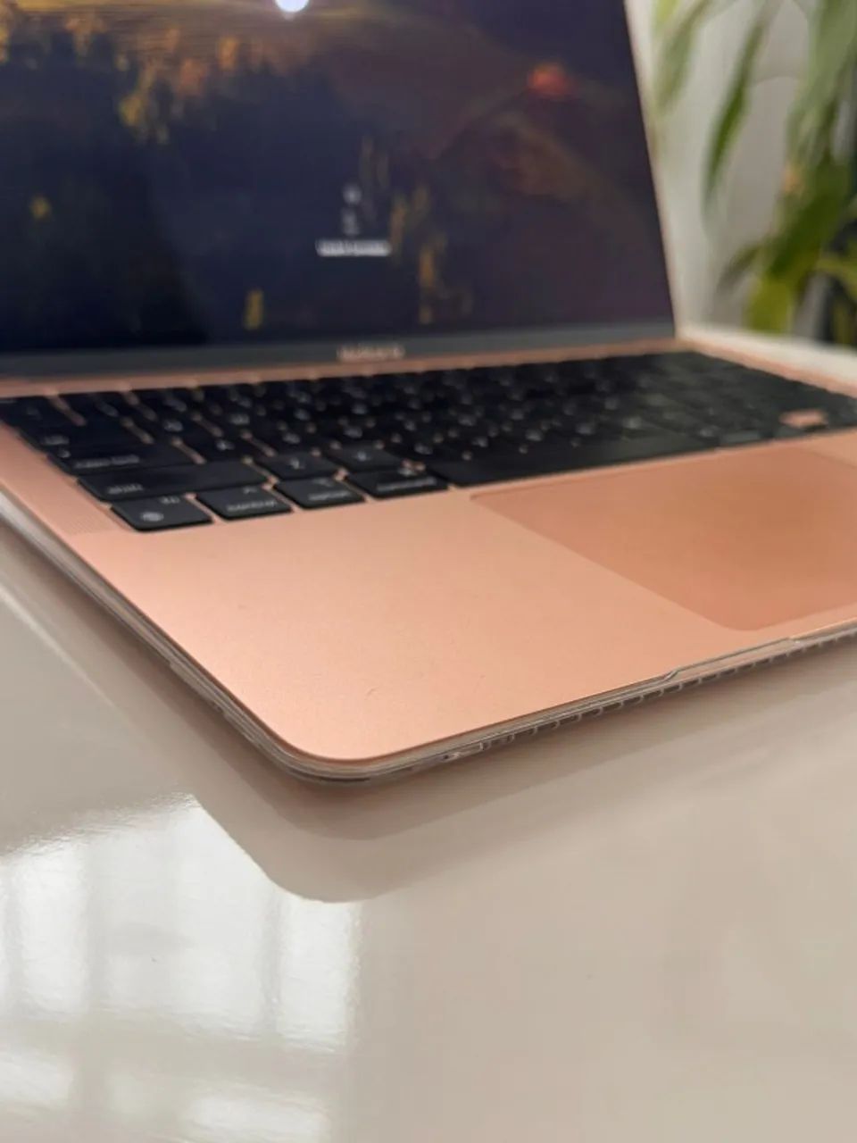 MacBook Air 13.3 - 8GB RAM e 25GB SSD - Rose Gold - Modelo 2020