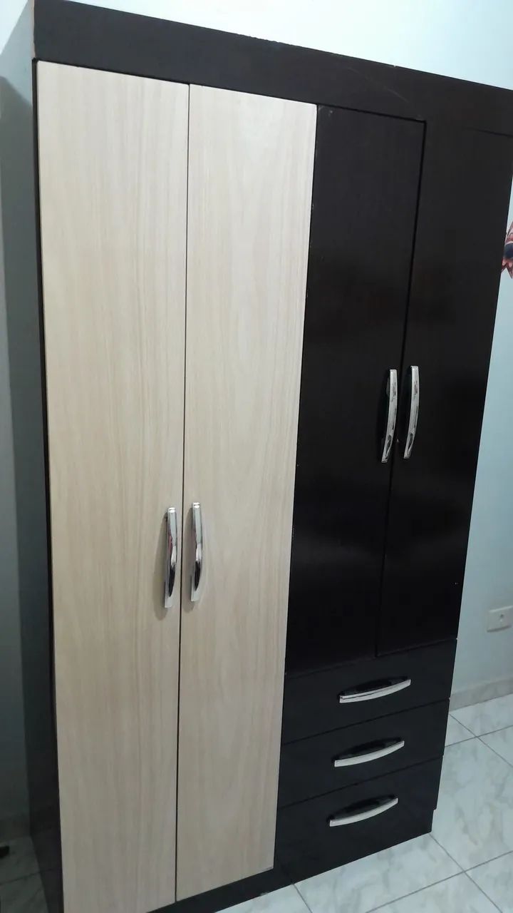 GUARDA ROUPA + CAMA SOLT. COM COLCHÃO 