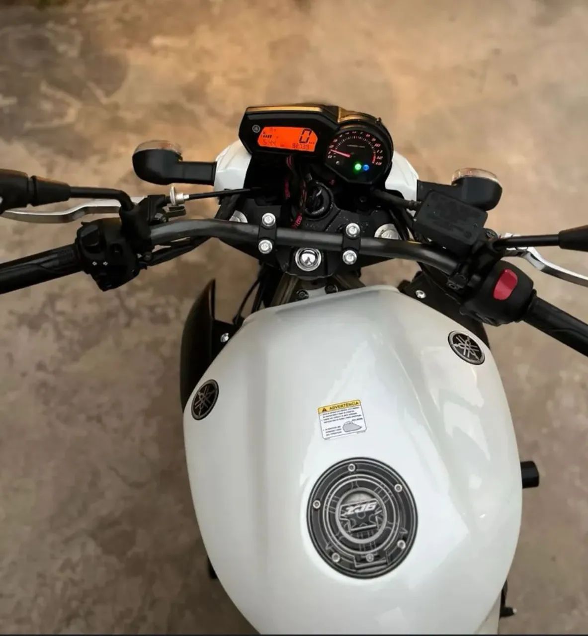 YAMAHA XJ6 - Foto 4