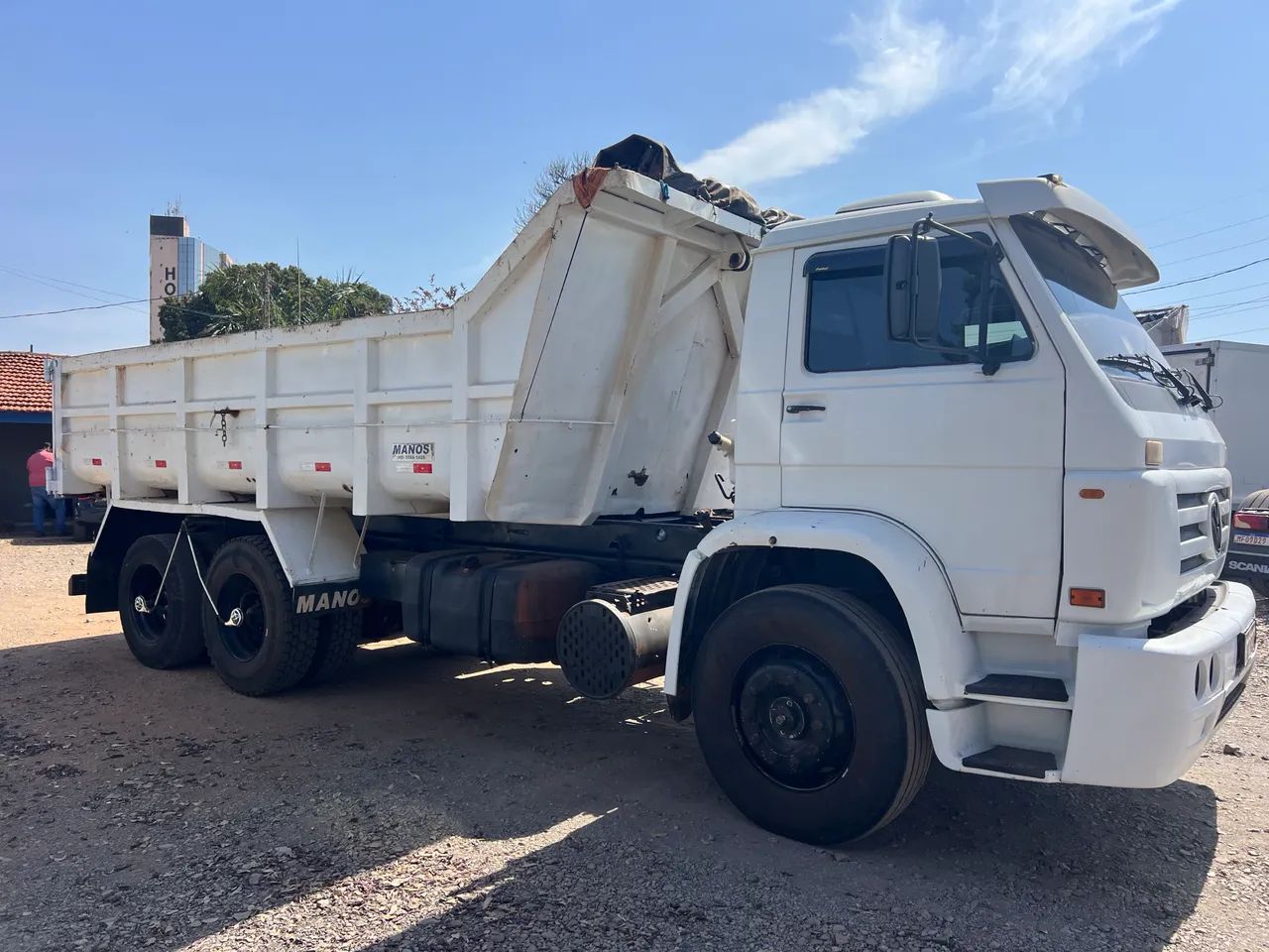 Vw 24220 6x2 caçamba basculante  - Foto 4