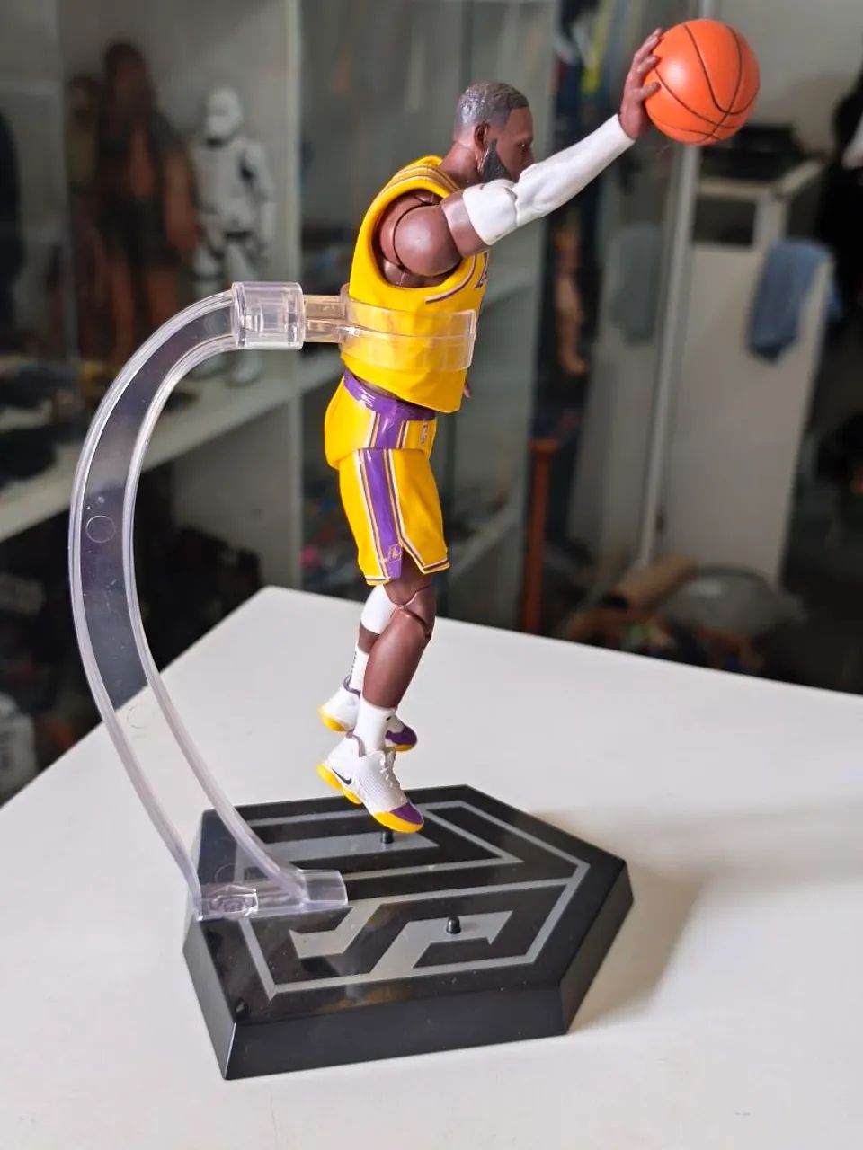 Boneco LeBron James Starting lineup original - Foto 3