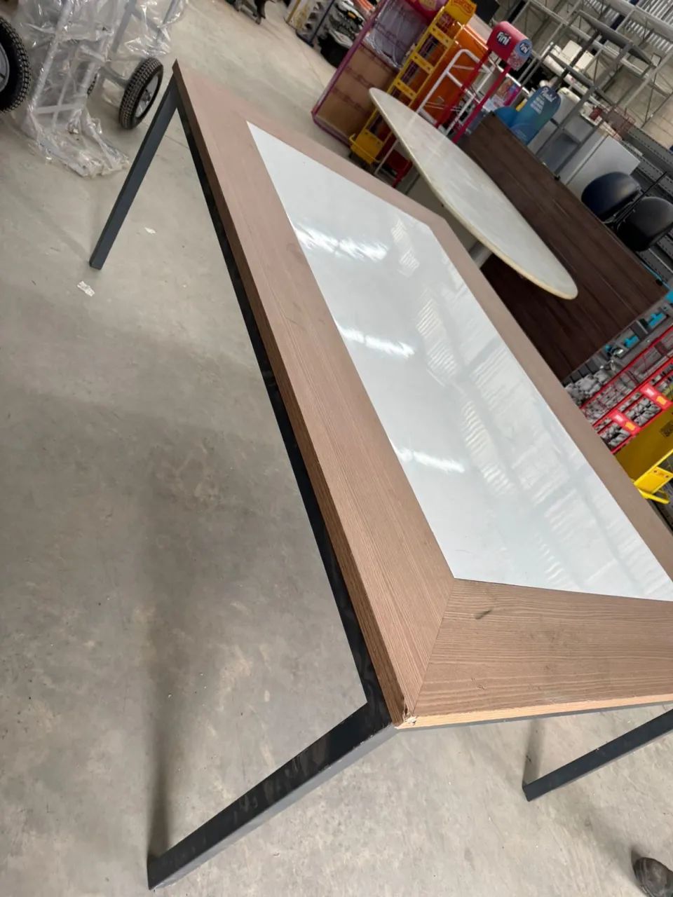 Mesa para sala de reunião 