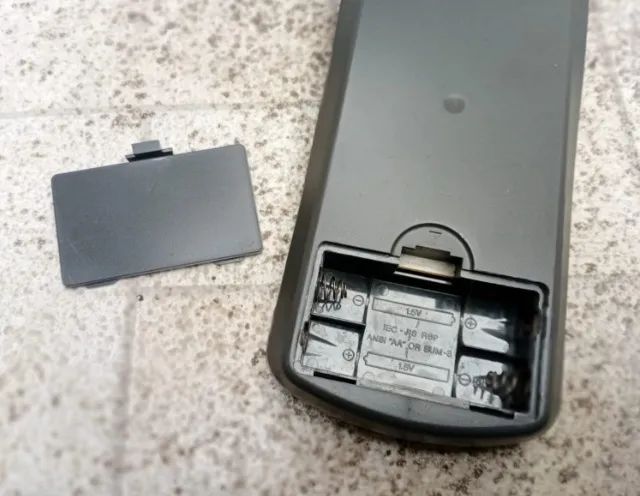 Controle Remoto Original Aiwa Rc-tn707 - Funcionando - Foto 4