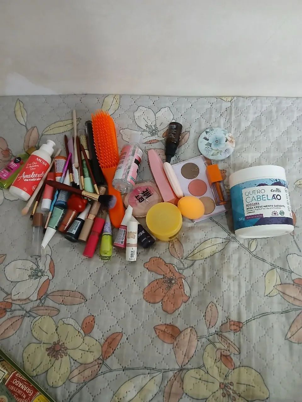 Maquiagens a venda