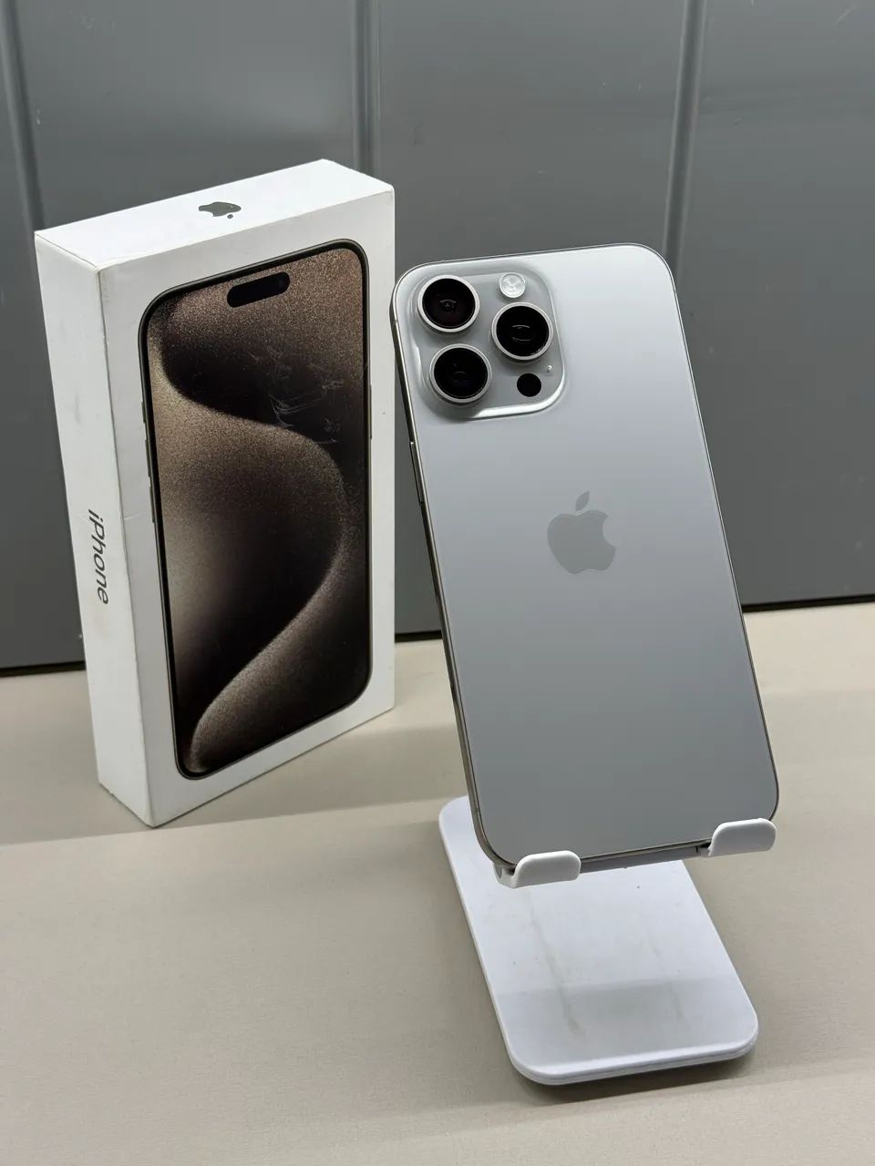 iPhone 15 pro Max 256gb Natural Semi Novo | Loja Física