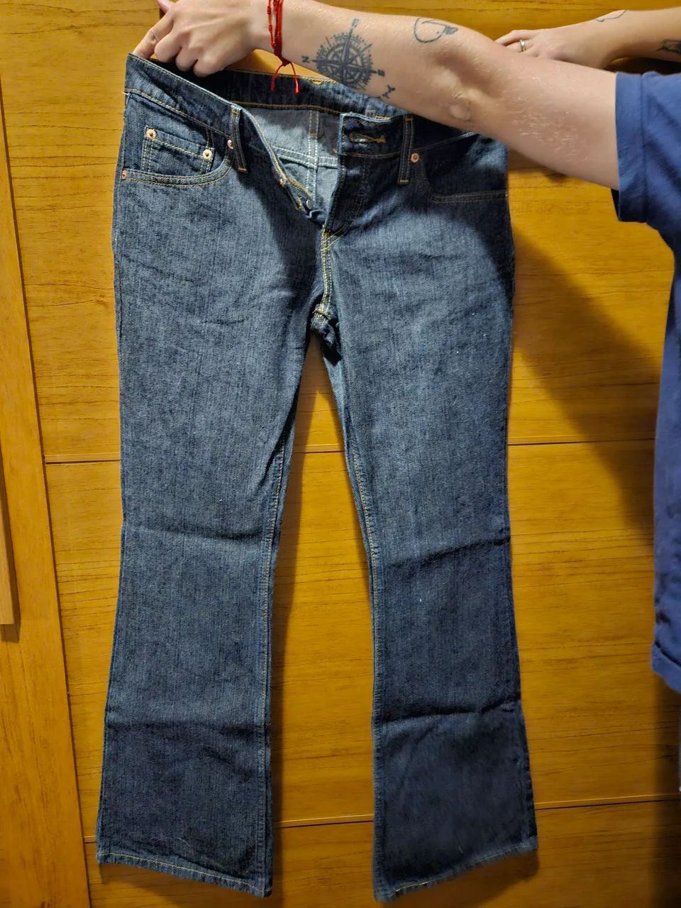 Calça Levis tamanho 28