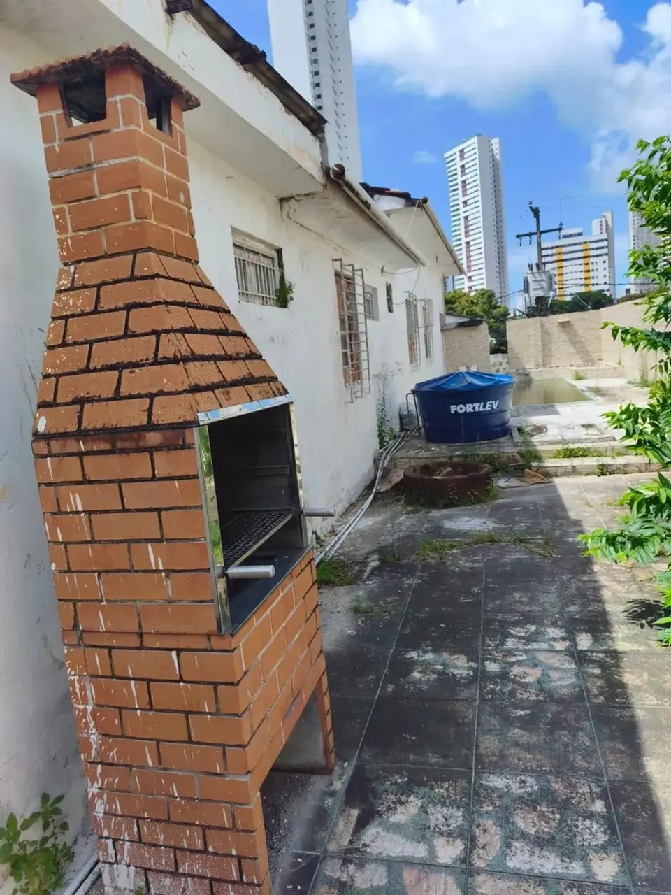 ALUGO CASA COM 6 QUARTOS NO BAIRRO DA TORRE / RECIFE - Foto 4
