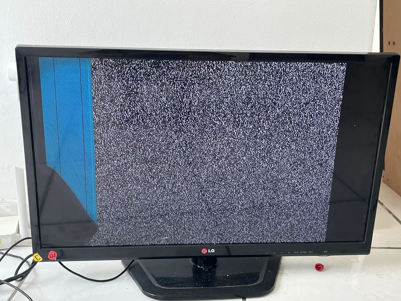 TV LG com tela quebrada - Foto 3