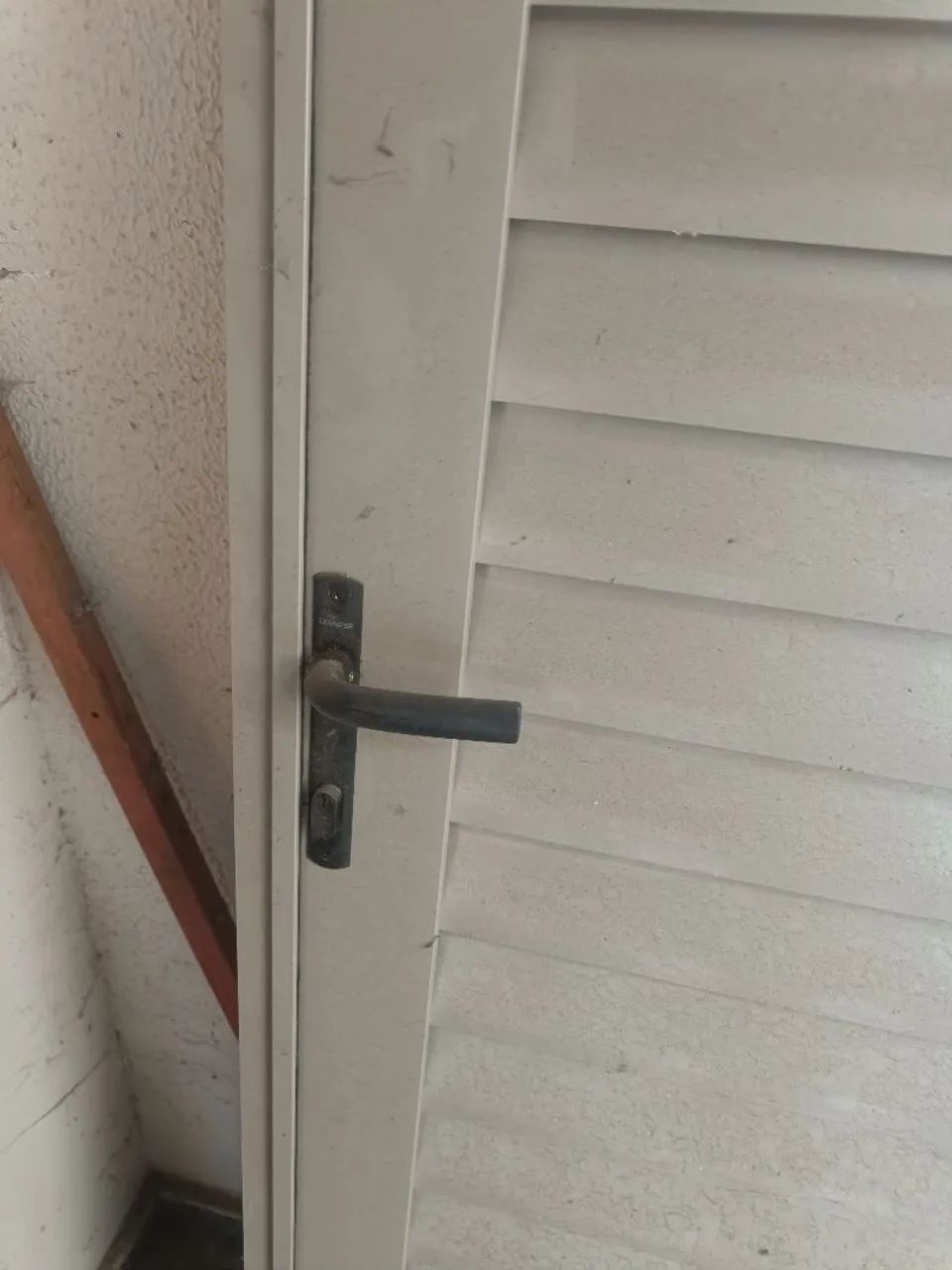 Porta de Alumínio com Acabamento Premium - Foto 2