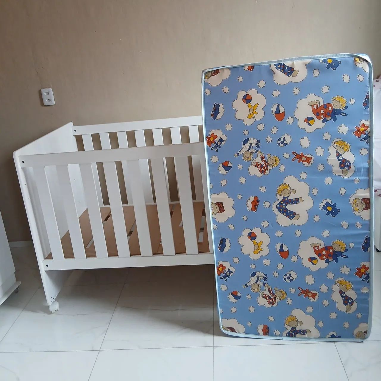 Vendo Berço novíssimo, aceito ofertas. - Foto 2