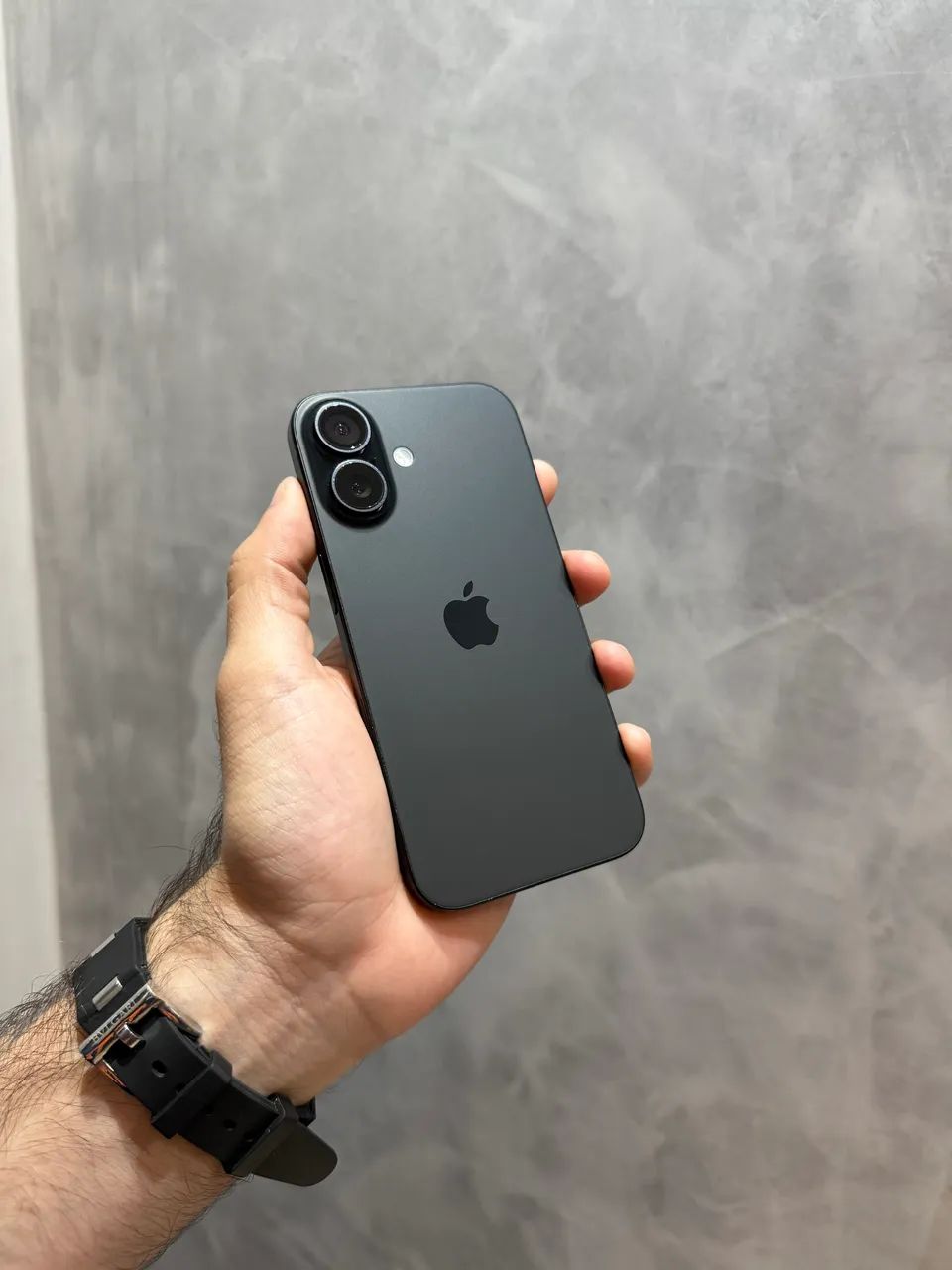 iPHONE 16 (128GB)