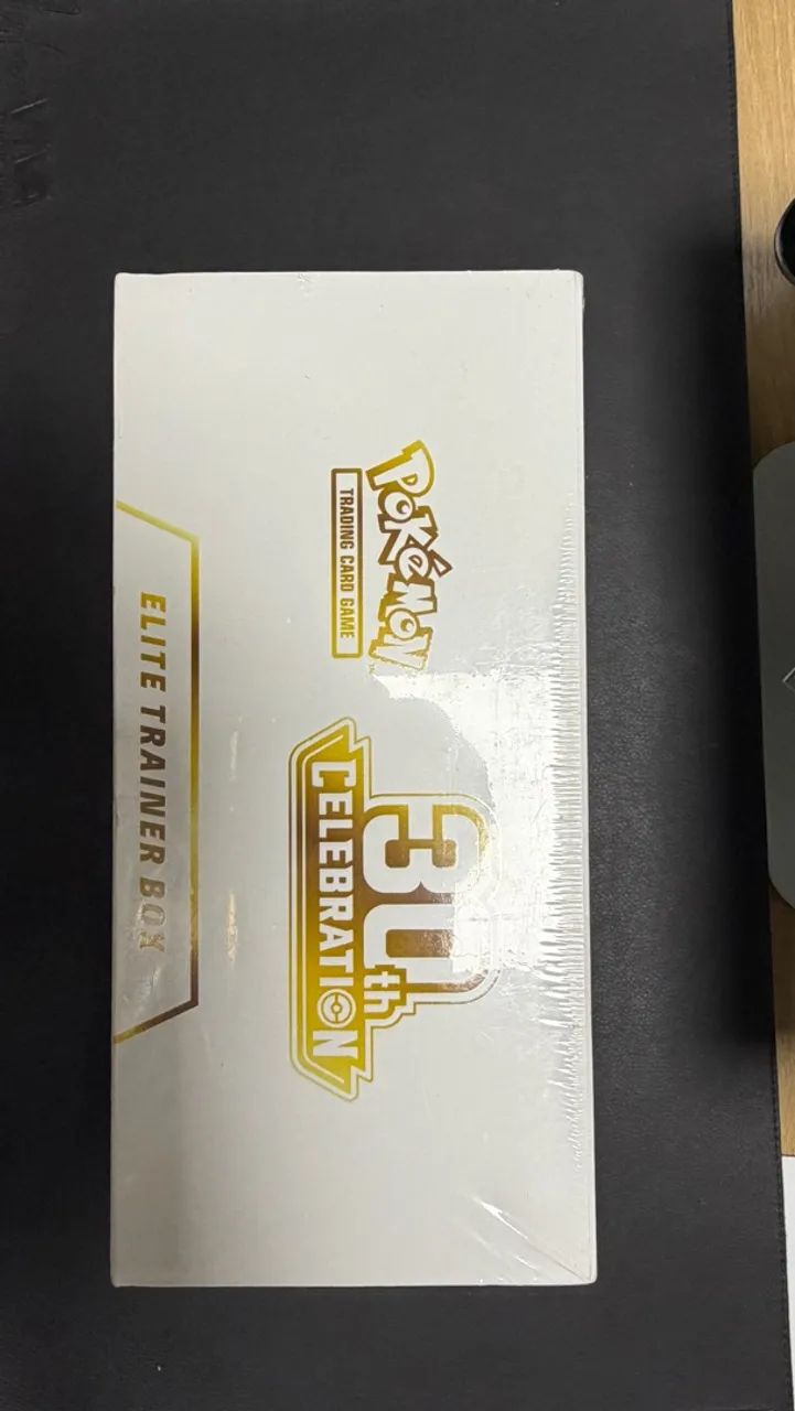 Elite Trainer Box - 30th Celebration - Foto 2