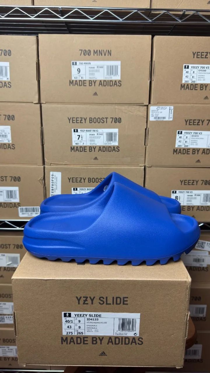 adidas Yeezy Slide Azure - 40/41BR - DSWT - Calçados - Asa Sul