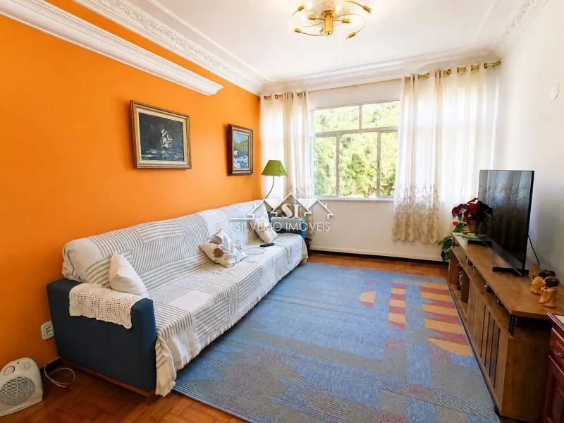 Apartamento- Petrópolis, Centro