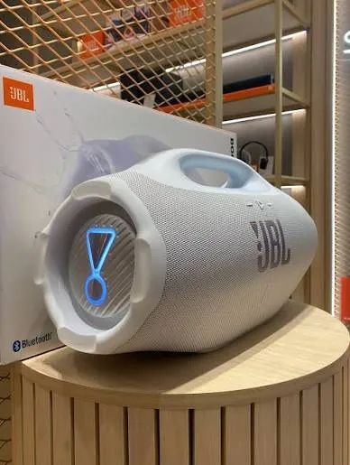 JBL Boombox 4 Branca  - Foto 3