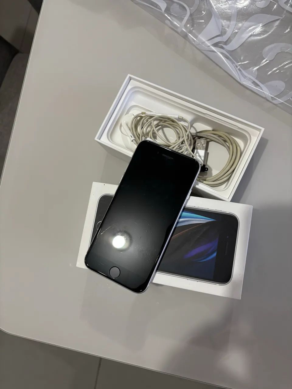 iPhone SE 2ª Geração 64 GB Branco - Completo com Caixa