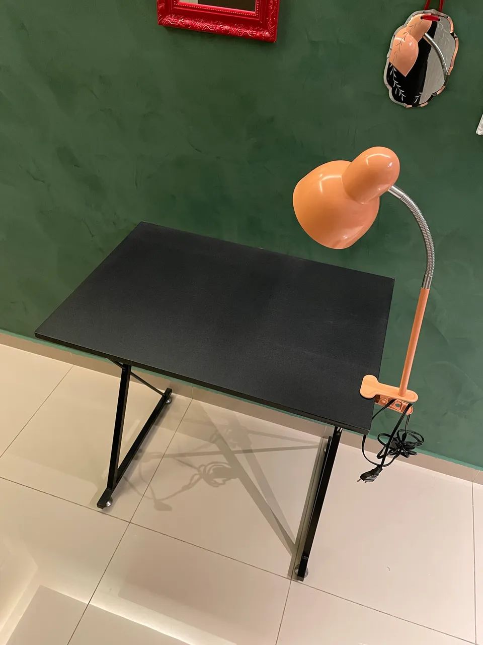 Mesinha com luminária 65735158300674122