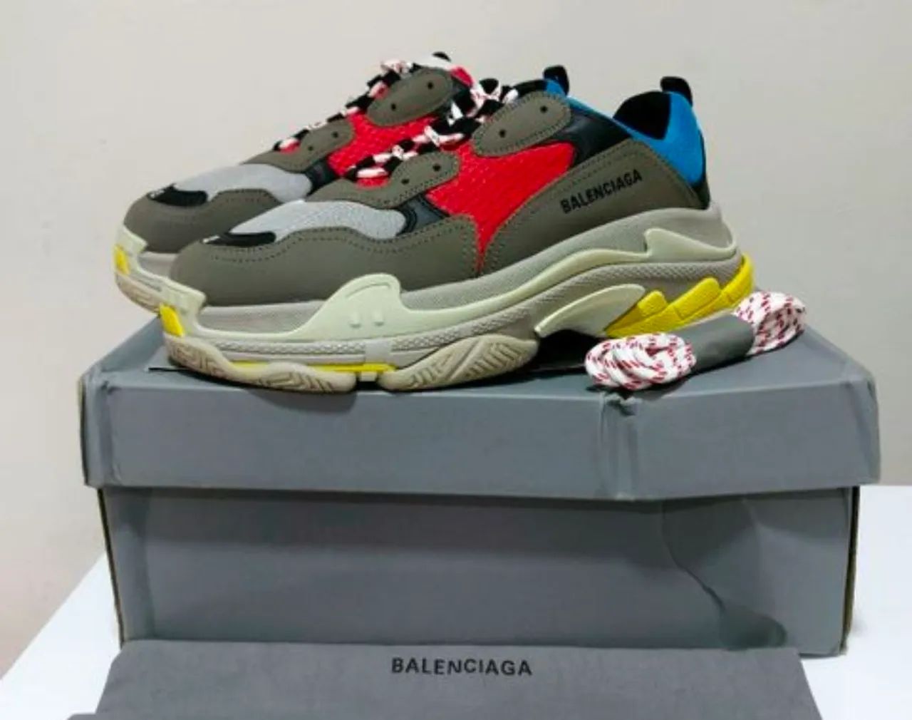 Balenciaga Triple S Sneaker Red Blue  - Foto 2