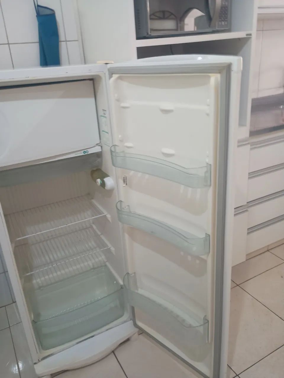 geladeira em ótimo estado, tudo funcionando perfeitamente  - Foto 3