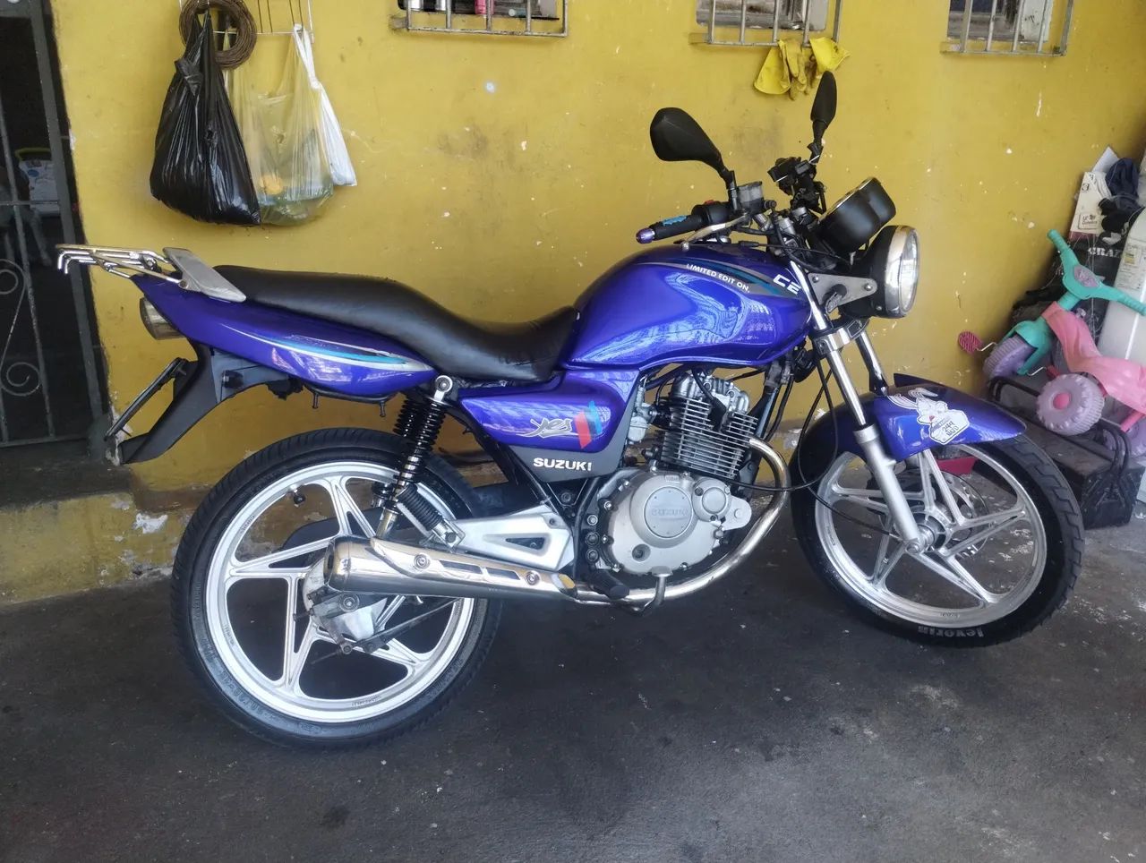 Suzuki YES 125  - Foto 3