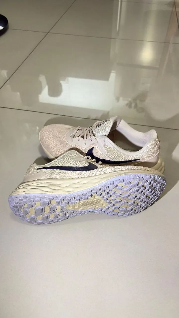 Tênis Nike Revolution 7 - Tamanho 40 - Foto 3