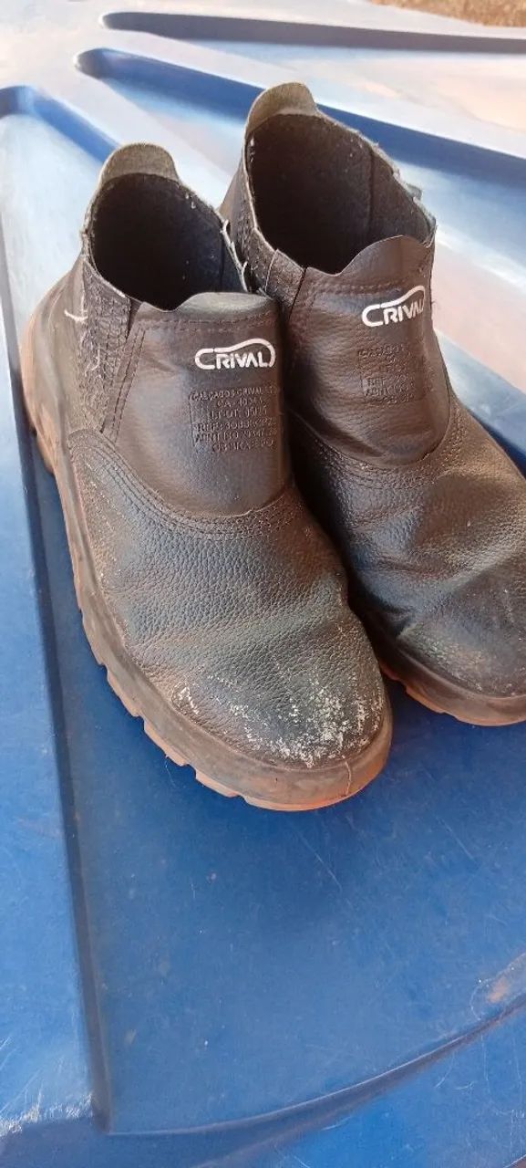 Bota de Serviço Profissional - Resistente e Confortável - Foto 4